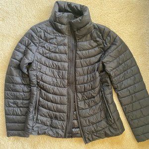 The Gap Lightweight Puffer Jacket